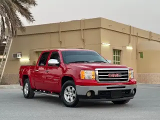 2012 GMC Sierra in Ras Al Khaimah used car