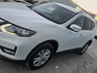 2016 Nissan Rogue في Sharjah سيارة مستعملة