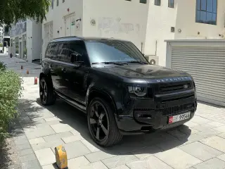 2022 Land Rover Defender in Abu Dhabi used car