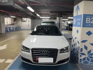 2015 Audi A8 في Dubai سيارة مستعملة
