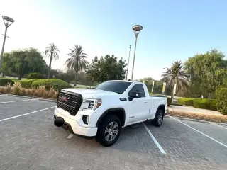 2021 GMC Sierra in Abu Dhabi used car