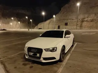 2015 Audi A5 في Dubai سيارة مستعملة