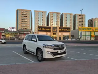 2012 Toyota Land Cruiser in Dubai used car