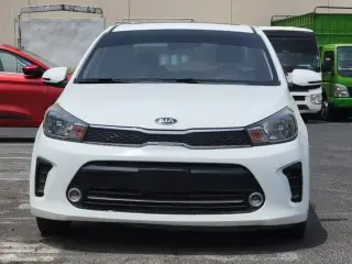 2020 Kia Pegas في Dubai سيارة مستعملة