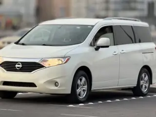 2015 Nissan Quest في Sharjah سيارة مستعملة