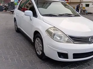 2011 Nissan Tiida في Sharjah سيارة مستعملة