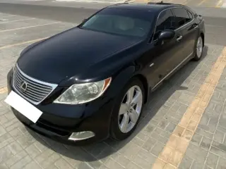 2009 Lexus LS 460 في Al Ain سيارة مستعملة