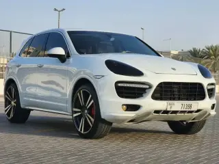 2013 Porsche Cayenne in Dubai used car