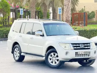 2012 Mitsubishi Pajero in Abu Dhabi used car