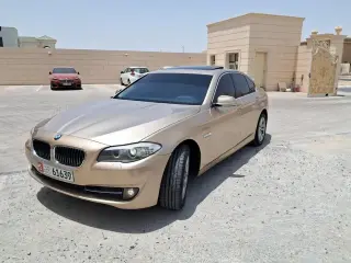 2013 BMW 5-Series في Abu Dhabi سيارة مستعملة