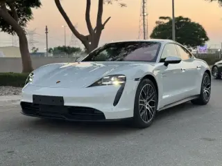 2023 Porsche Taycan في Dubai سيارة مستعملة