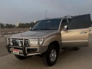 2005 Toyota Land Cruiser in Abu Dhabi used car