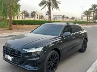 2023 Audi Q8 في Abu Dhabi سيارة مستعملة