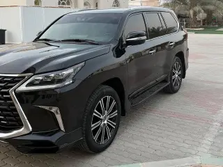 2021 Lexus LX 570 في Abu Dhabi سيارة مستعملة