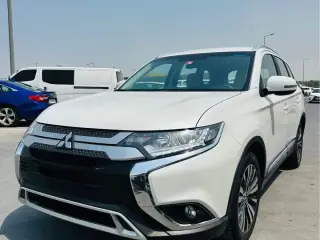 2020 Mitsubishi Outlander في Dubai سيارة مستعملة