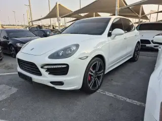 2013 Porsche Cayenne in Sharjah used car