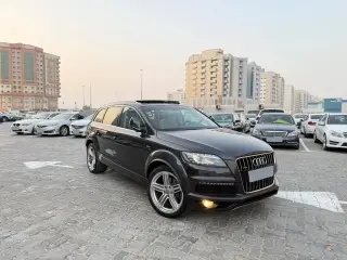 2013 Audi Q7 في Dubai سيارة مستعملة