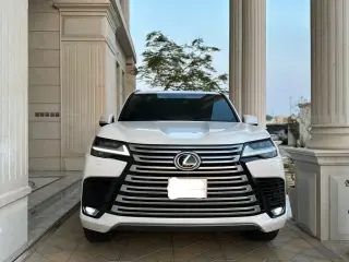 2023 Lexus LX600 في Abu Dhabi سيارة مستعملة