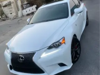 2016 Lexus IS in Dubai used car