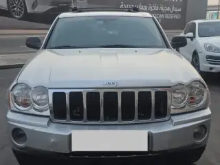 2005 Jeep Grand Cherokee في Dubai سيارة مستعملة