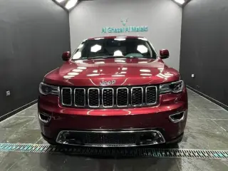 2019 Jeep Grand Cherokee في Dubai سيارة مستعملة
