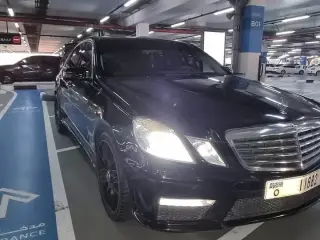 2013 Mercedes-Benz E-Class في Dubai سيارة مستعملة