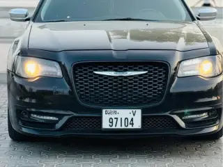 2019 Chrysler 300 in Dubai used car
