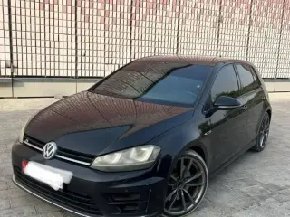 2016 Volkswagen Golf in Sharjah used car