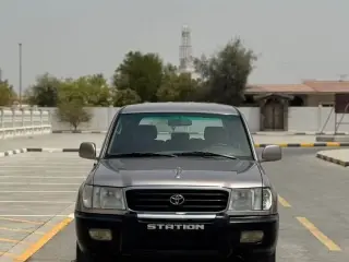 2001 Toyota Land Cruiser in Dubai used car