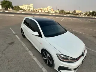 2018 Volkswagen Golf in Abu Dhabi used car