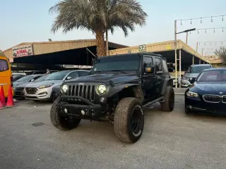 2016 Jeep Wrangler Unlimited في Dubai سيارة مستعملة