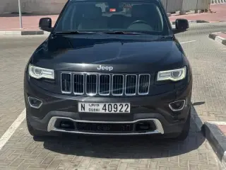 2015 Jeep Grand Cherokee في Dubai سيارة مستعملة