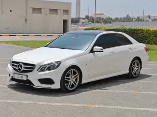2014 Mercedes-Benz E-Class في Dubai سيارة مستعملة