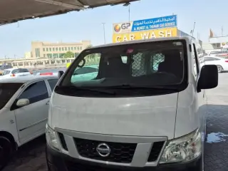 2017 Nissan Urvan في Sharjah سيارة مستعملة