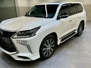 2017 Lexus LX 570 في Dubai سيارة مستعملة