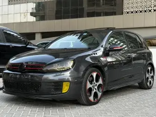 2013 Volkswagen GolfPlus في Dubai سيارة مستعملة