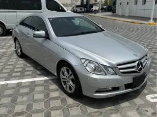 2012 Mercedes-Benz E-Class في Dubai سيارة مستعملة