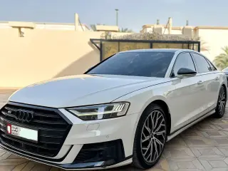 2021 Audi S8 في Abu Dhabi سيارة مستعملة