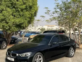 2017 BMW 3-Series في Ajman سيارة مستعملة
