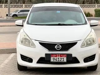 2014 Nissan Tiida في Al Ain سيارة مستعملة