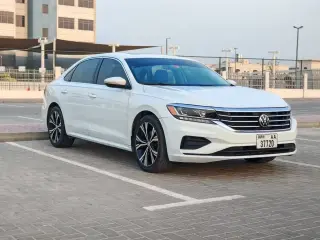 2020 Volkswagen Passat in Dubai used car