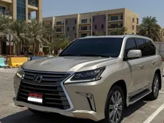 2016 Lexus LX 570 في Abu Dhabi سيارة مستعملة