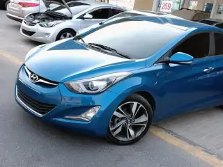 2014 Hyundai Elentra في Dubai سيارة مستعملة