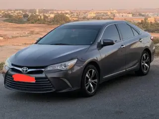 2016 Toyota Camry in Dubai used car
