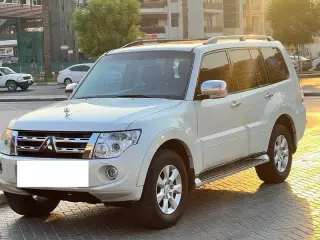 2013 Mitsubishi Pajero في Dubai سيارة مستعملة