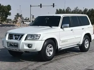 2002 Nissan Patrol Super Safari في Sharjah سيارة مستعملة