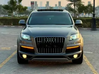 2013 Audi Q7 في Dubai سيارة مستعملة