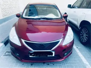 2015 Nissan Tiida في Sharjah سيارة مستعملة