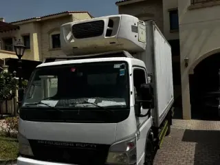 2013 Mitsubishi Canter في Dubai سيارة مستعملة