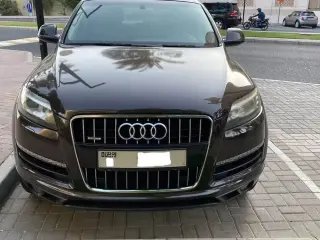 2013 Audi Q7 في Dubai سيارة مستعملة